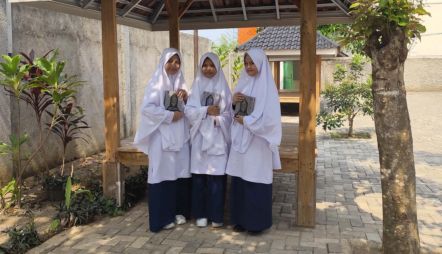 Memupuk Keimanan Kepada Anak