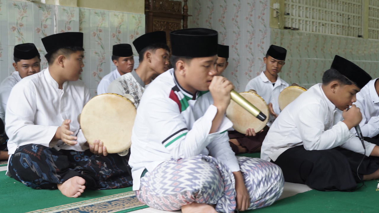 Di Balik Dinding Pesantren: Rahasia Menemukan Ketenangan Hidup yang Sering Kita Lupakan
